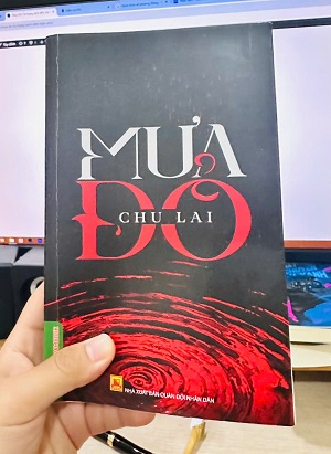 Mình cũng đã đọc xong cuốn Mưa Đỏ của nhà vă Chu Lai, cá nhân mình thích cái kết trong nguyên tác hơn.