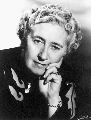 Agatha Christie - tác giả cuốn sách "Và rồi chẳng còn ai".