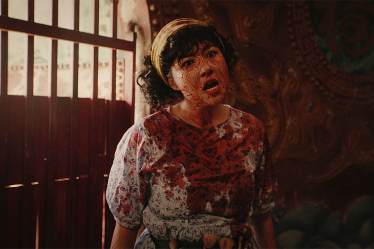 Đại tiệc trăng máu 8 thử thách sự kiên nhẫn của người xem với cú máy one-shot 35 phút dài nhất lịch sử điện ảnh Việt Nam.