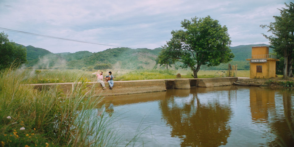 Một góc đầy thơ mộng tại thôn Trà Mây, bối cảnh chính trong Hẹn em ngày nhật thực. Nguồn: Bazaar.